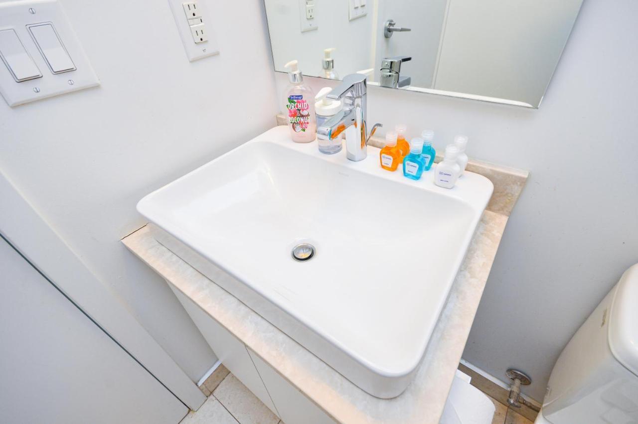 Downtown Toronto Condo Near Cn Tower, Mtcc, Rogers Center , Union Station Екстер'єр фото